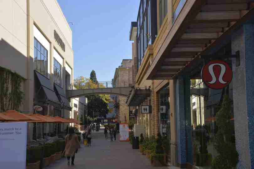 Shopping Broadway Plaza